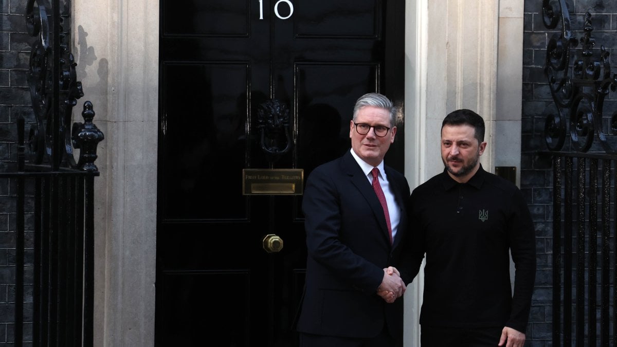 İngiltere Başbakanı’ndan Zelenskiy’e tam destek